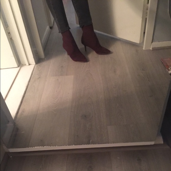 Marc fisher burgundy red suede boot size 7 - Picture 2 of 4